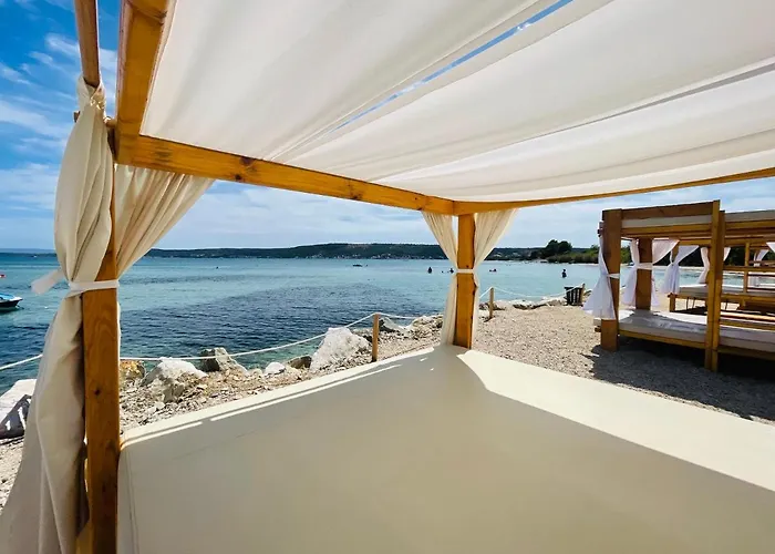Villa Aurora